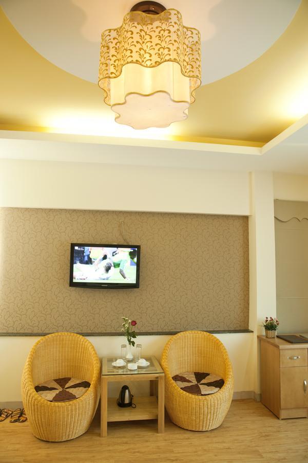 Venus Hotel Ha Noi Ханой Экстерьер фото